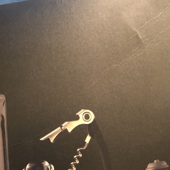 Wine Essentials - Picture 6 of 7